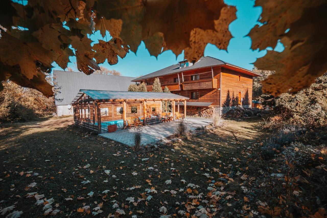Wellness Pension Koliba Komorní Lhotka Exterior foto
