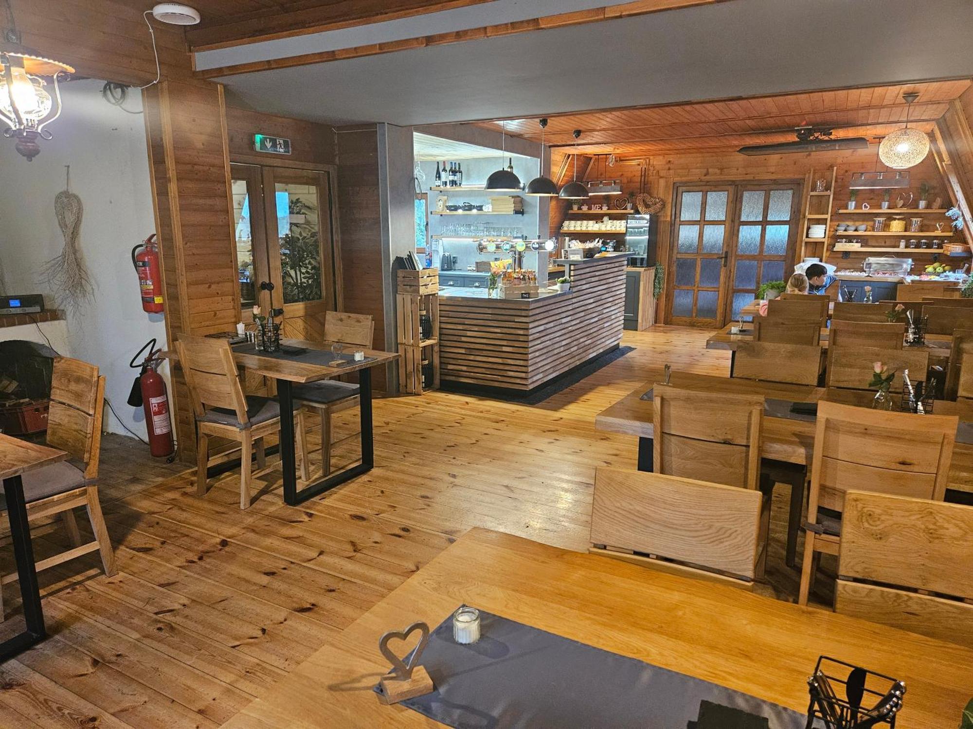 Wellness Pension Koliba Komorní Lhotka Exterior foto