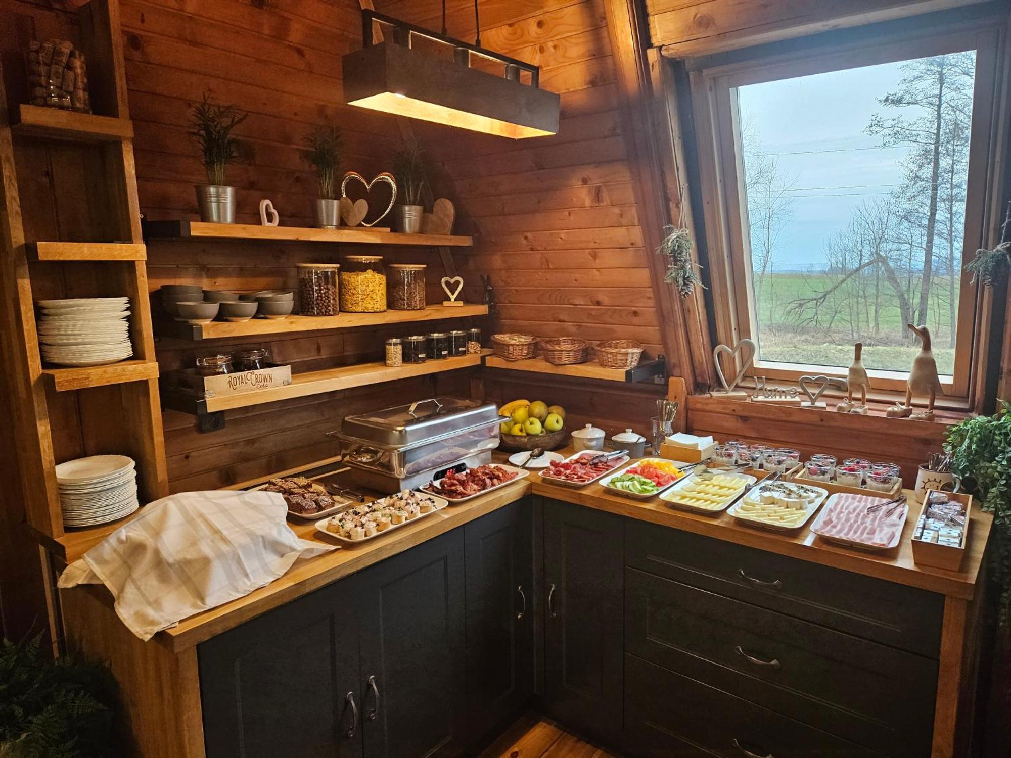 Wellness Pension Koliba Komorní Lhotka Exterior foto
