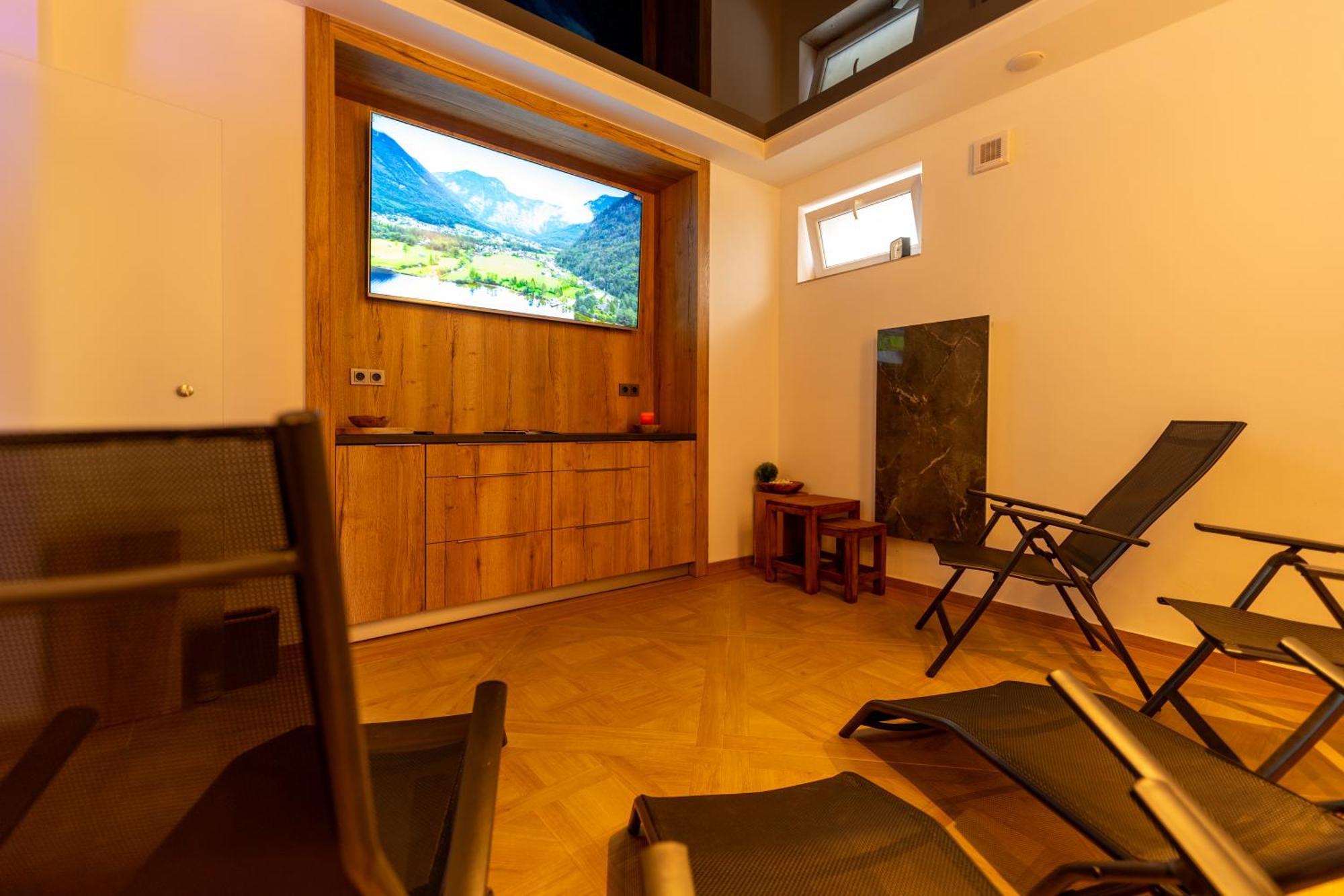 Wellness Pension Koliba Komorní Lhotka Exterior foto