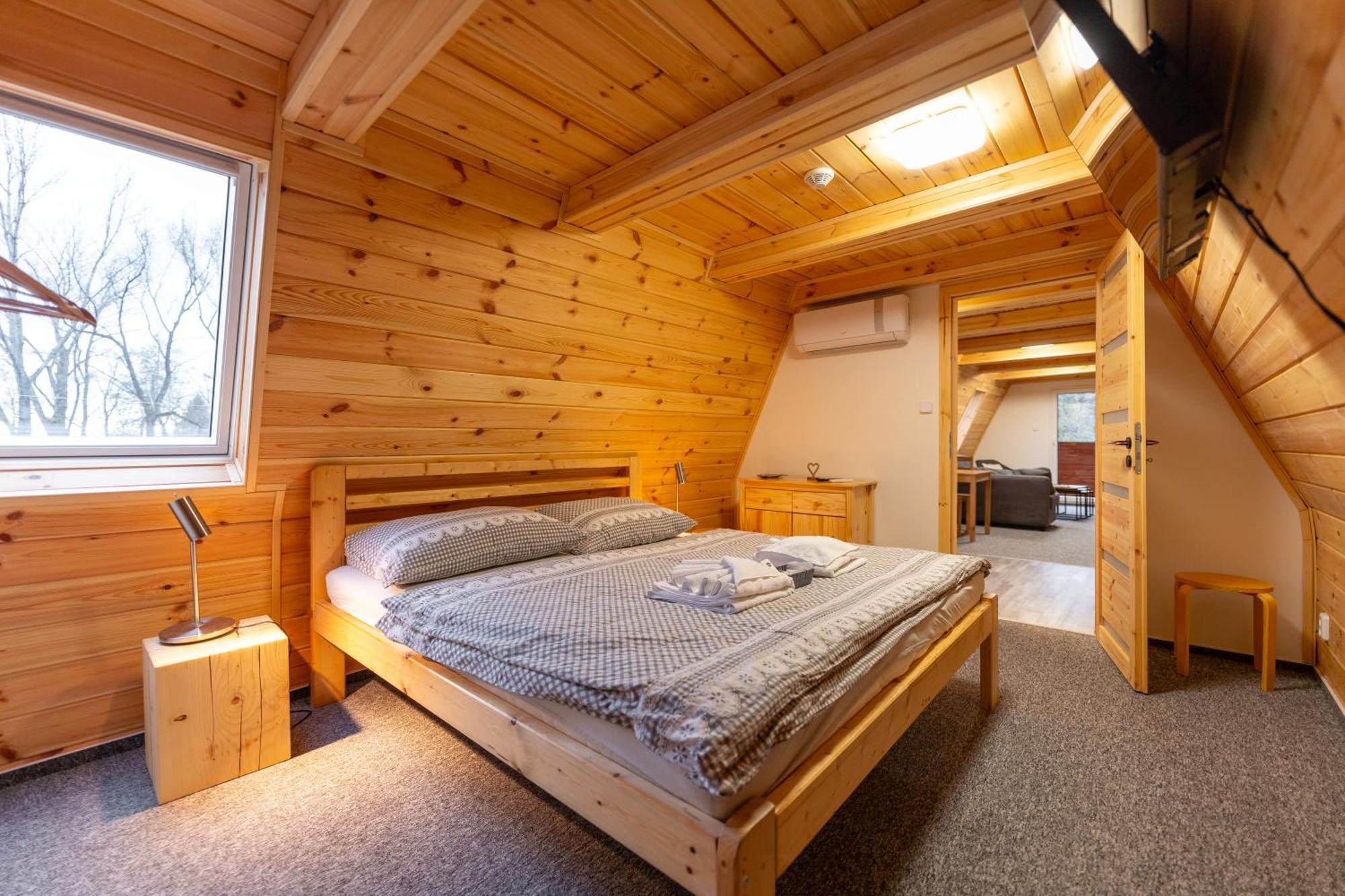 Wellness Pension Koliba Komorní Lhotka Zimmer foto
